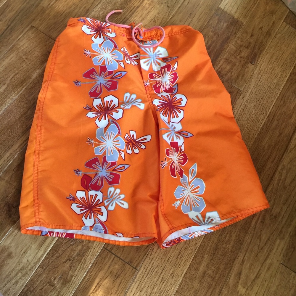 🐒 Swim trunks